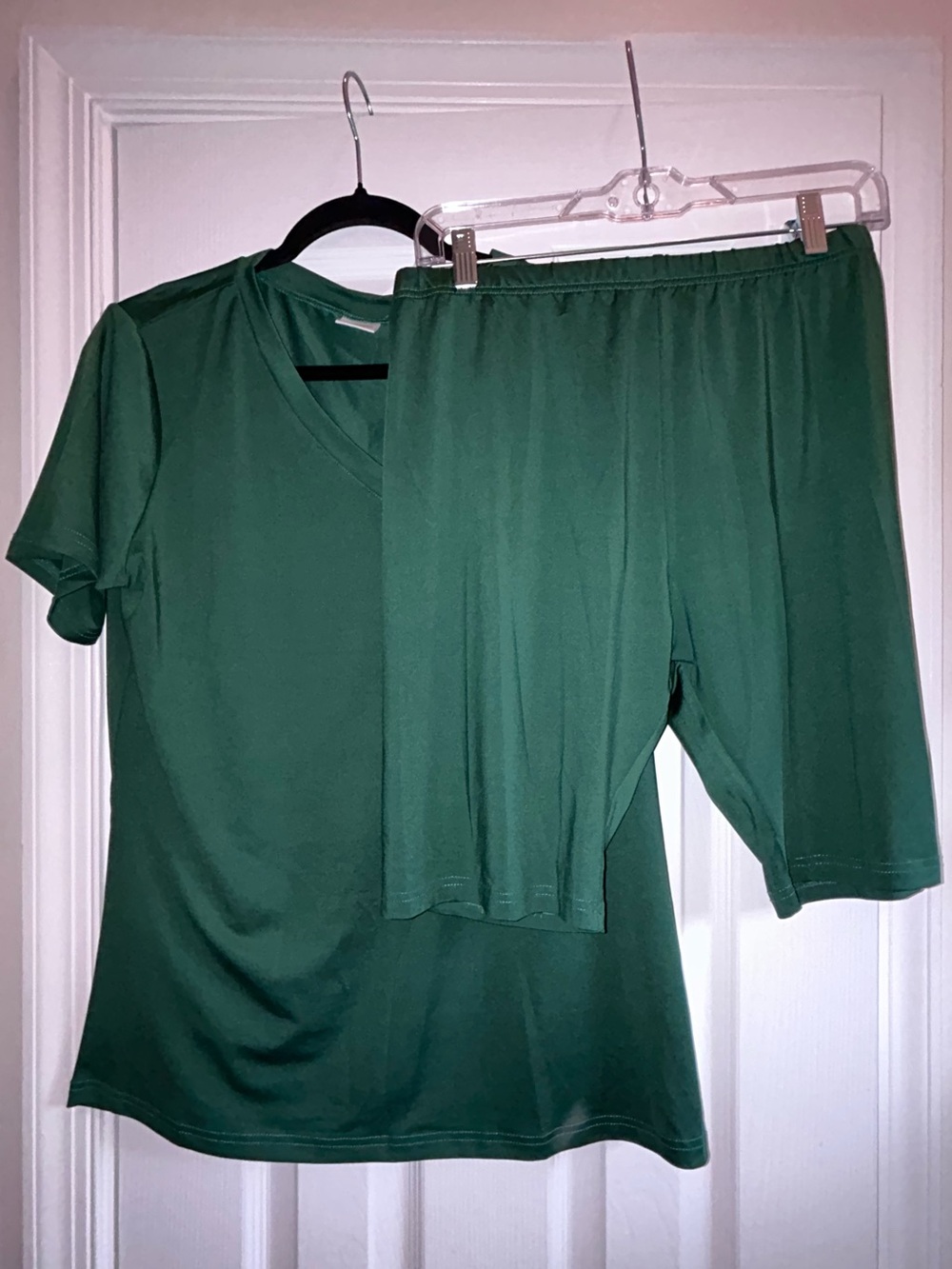 wiholl Large V-Neck Green Lounge Set Short Sleeve Top & Knee-Length Shorts